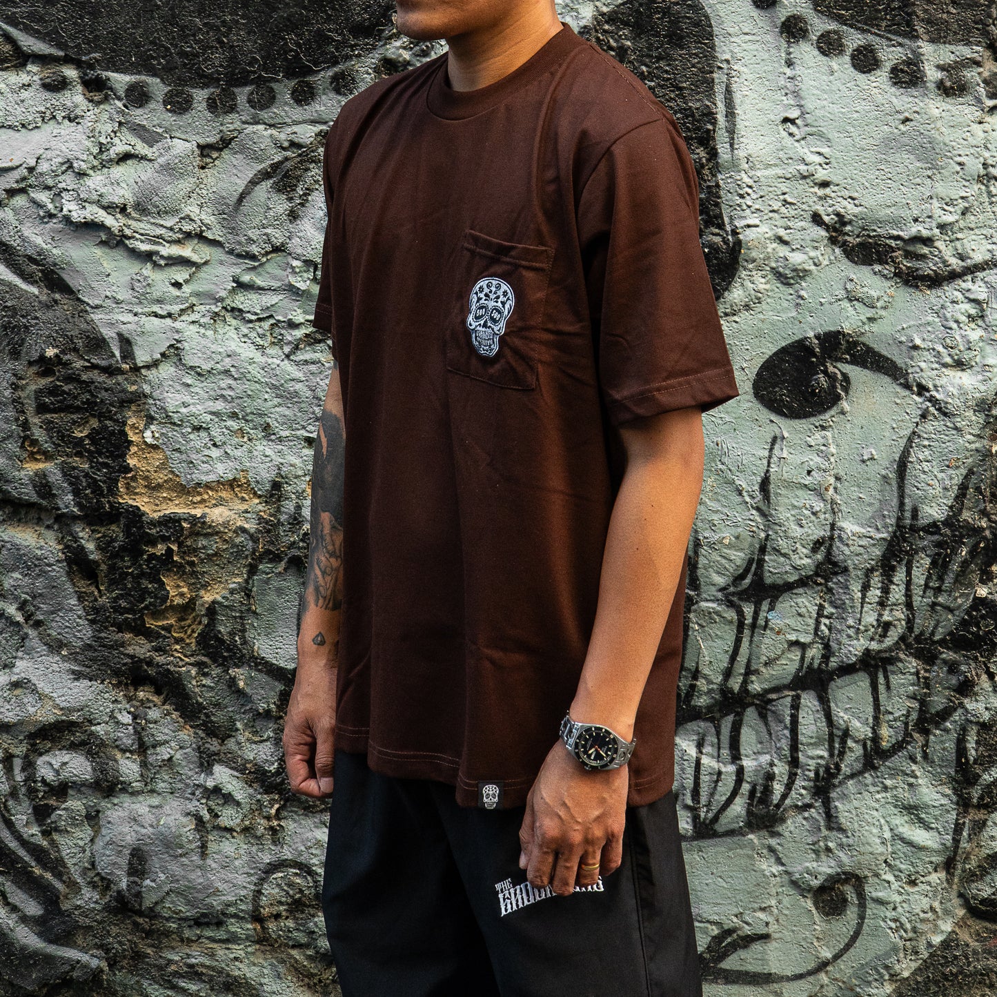 CHOCO BROWN SQUARED POCKET TEE