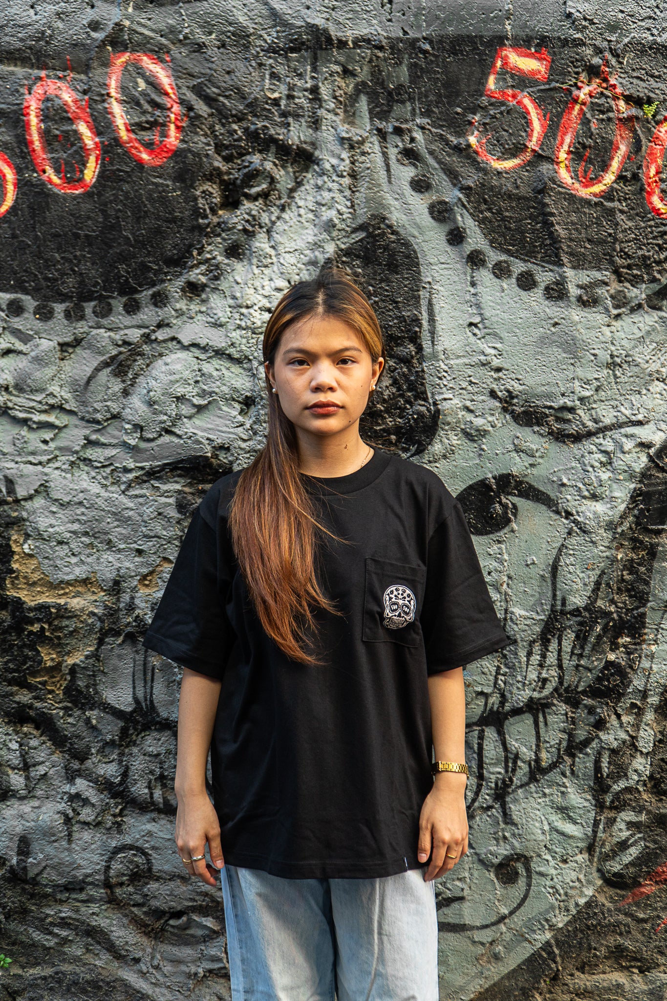 BLACK SQUARED POCKET TEE
