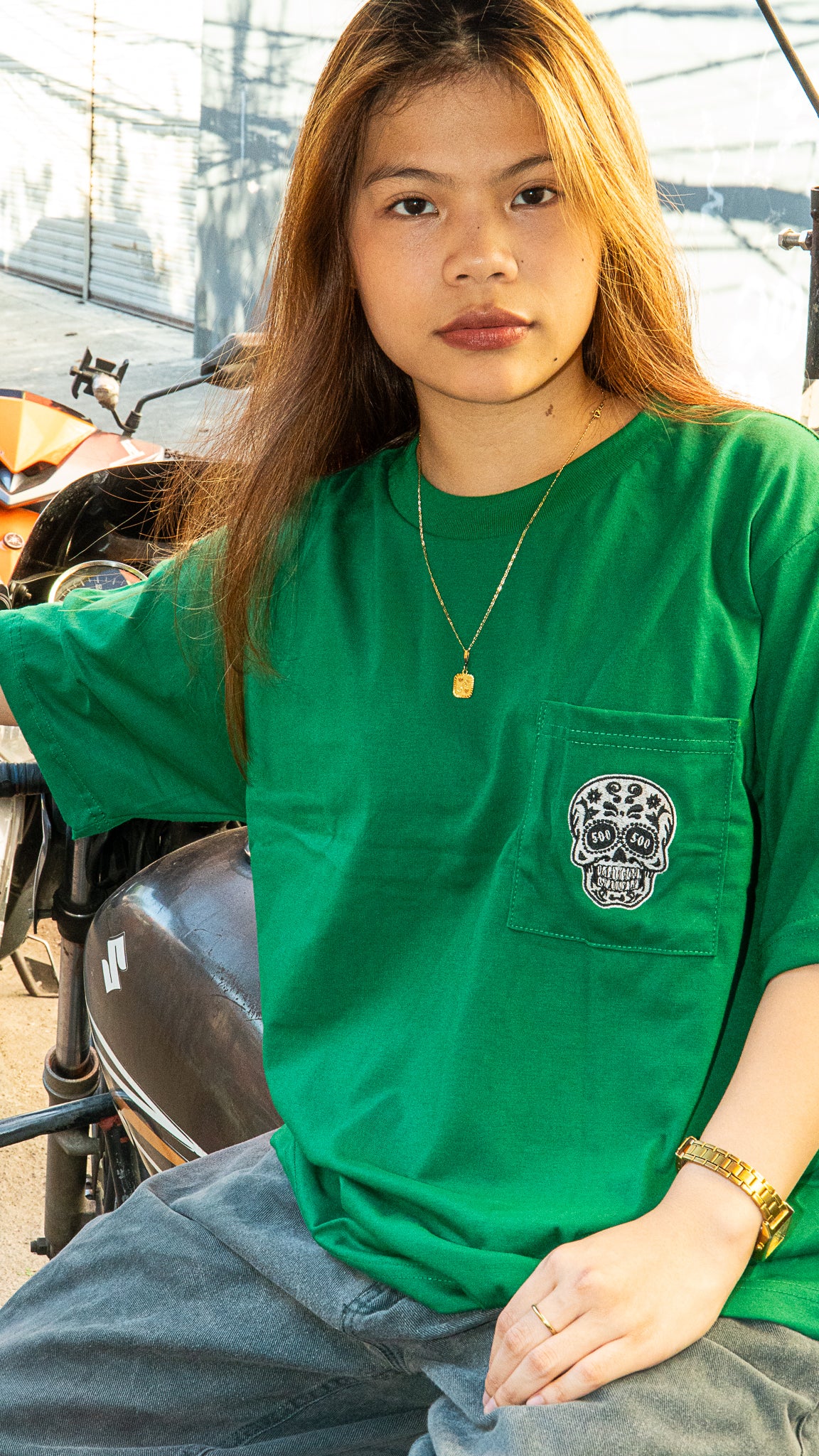 EMERALD GREEN SQUARED POCKET TEE