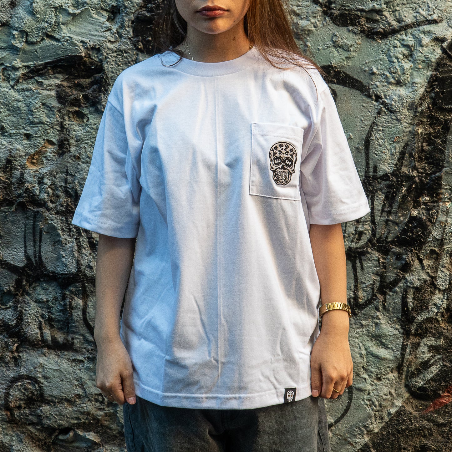 WHITE SQUARED POCKET TEE