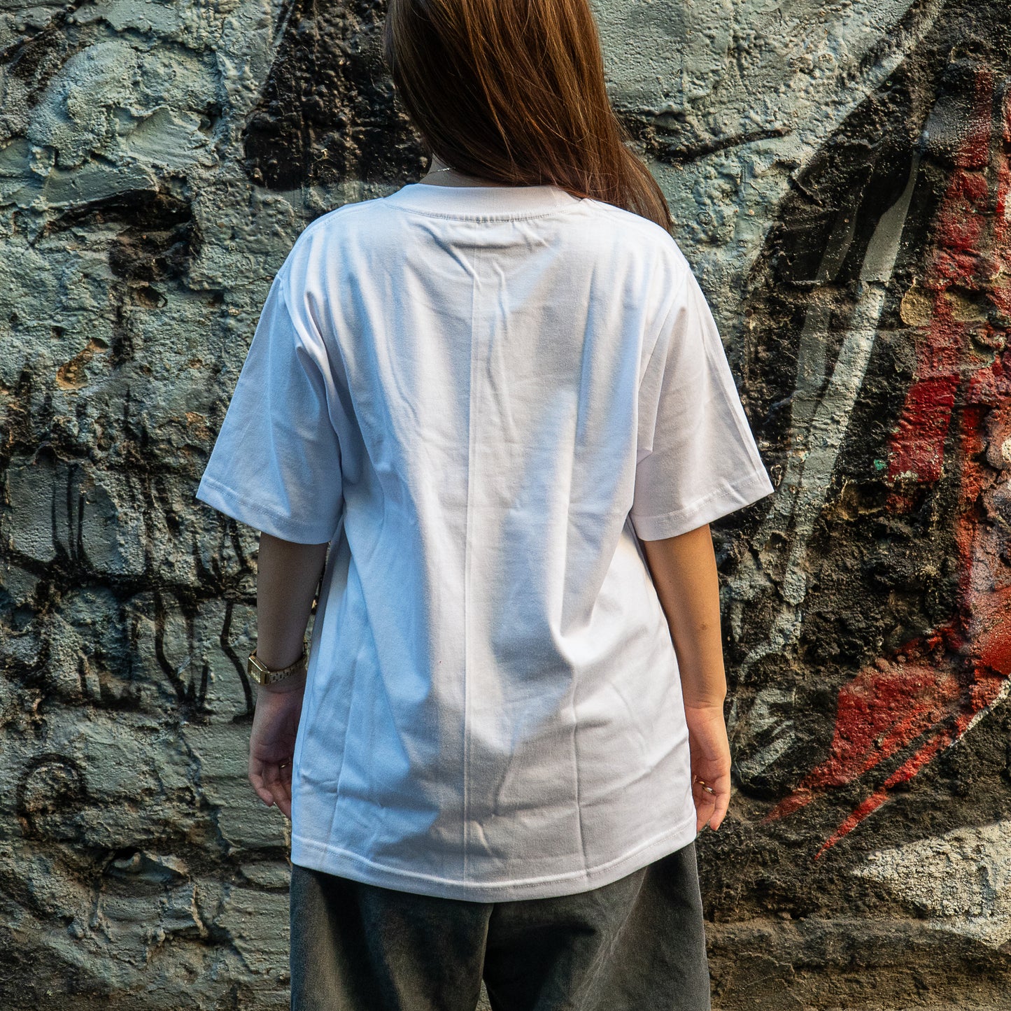 WHITE SQUARED POCKET TEE