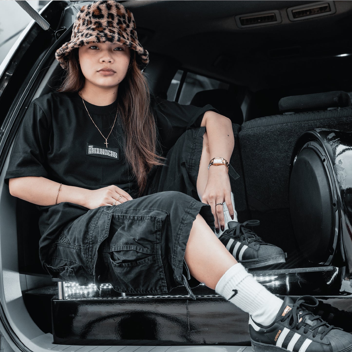 BLACK PATCH TEE