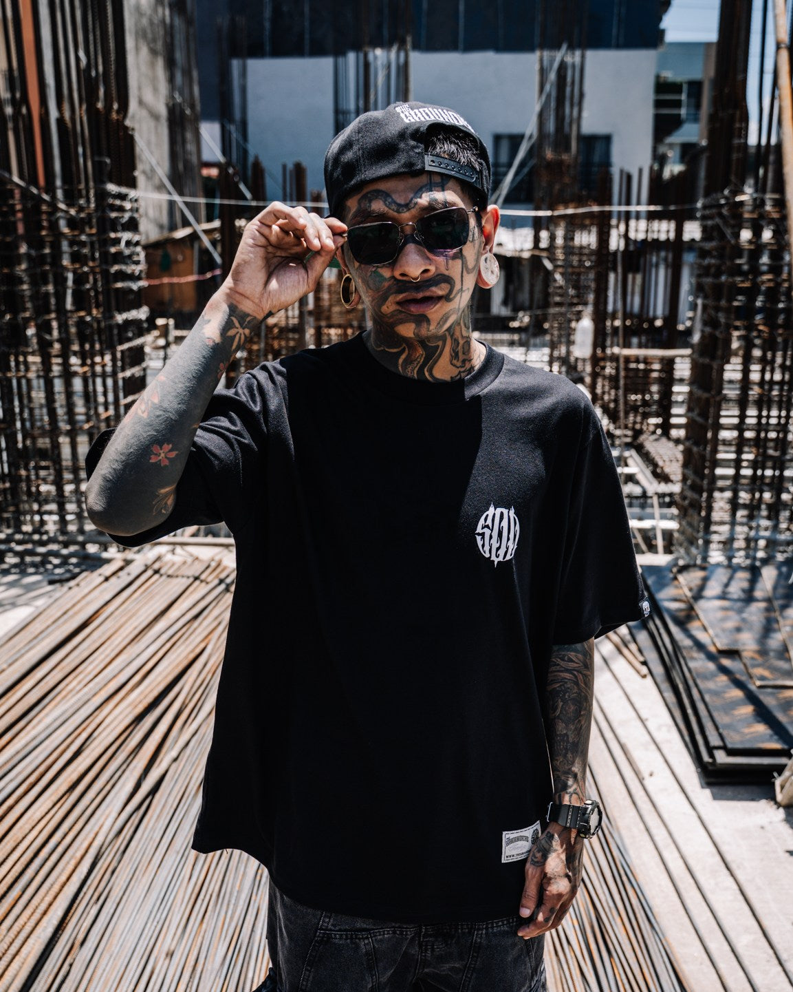 OCTAGRAM TEE