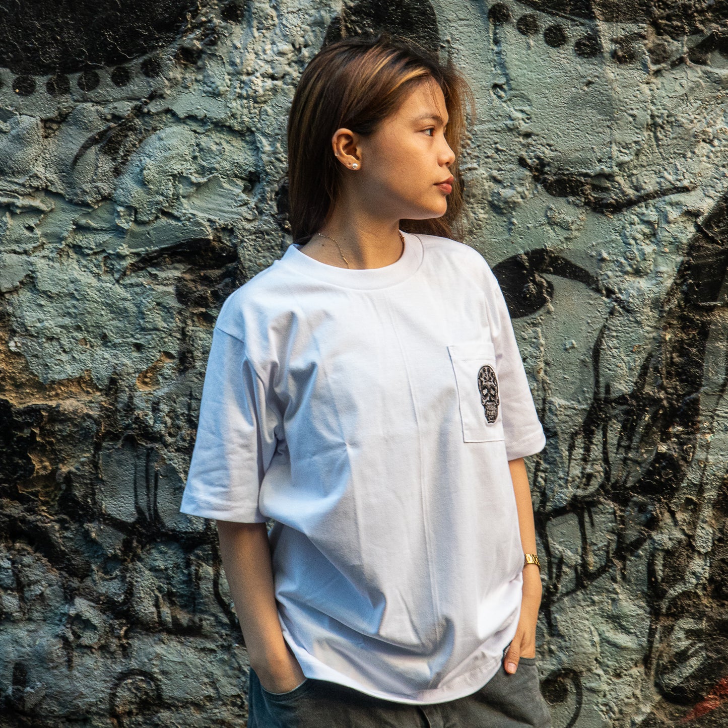 WHITE SQUARED POCKET TEE