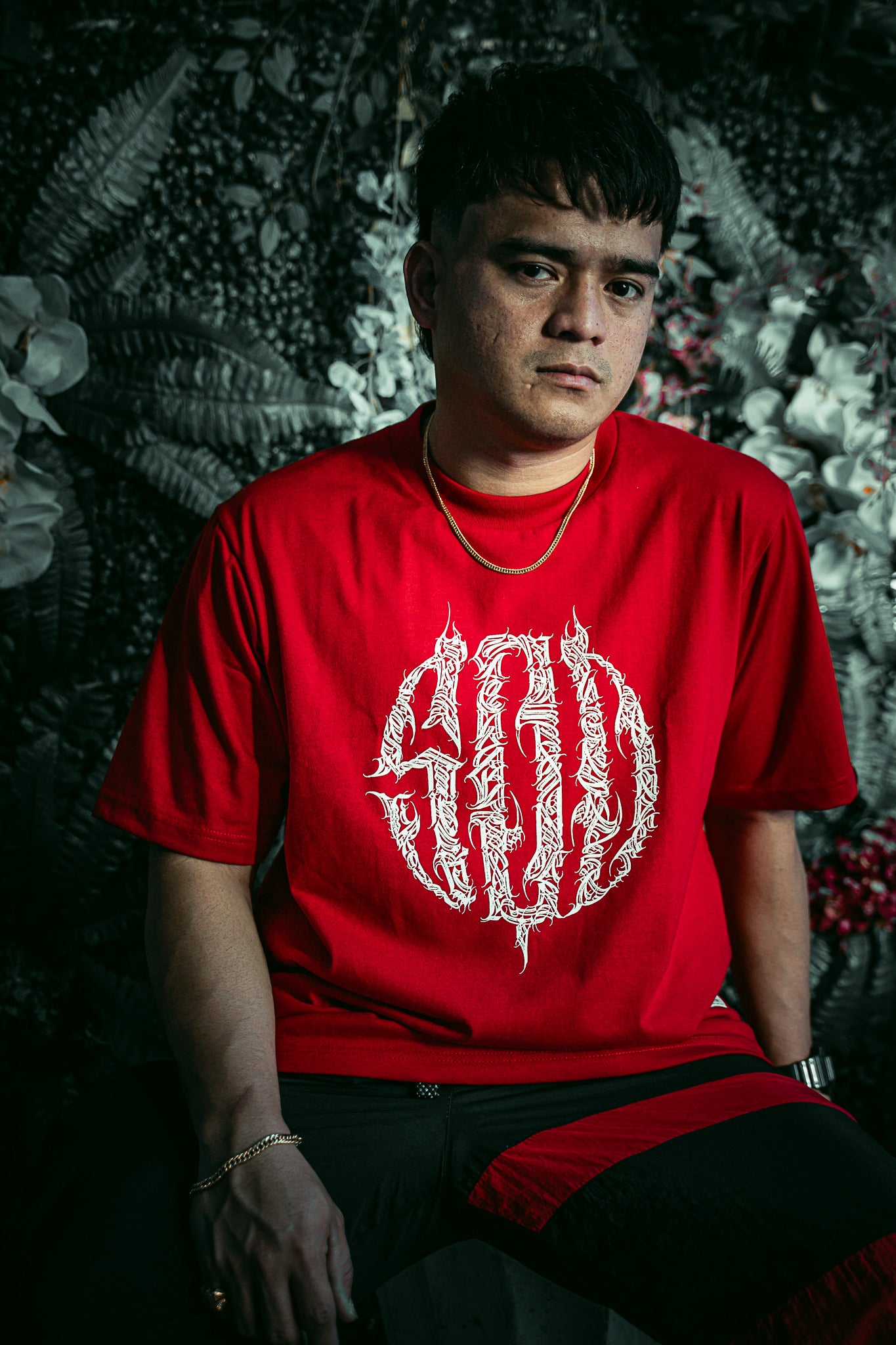 500 BRUSH GRAFFITTI LOGO RED TEE